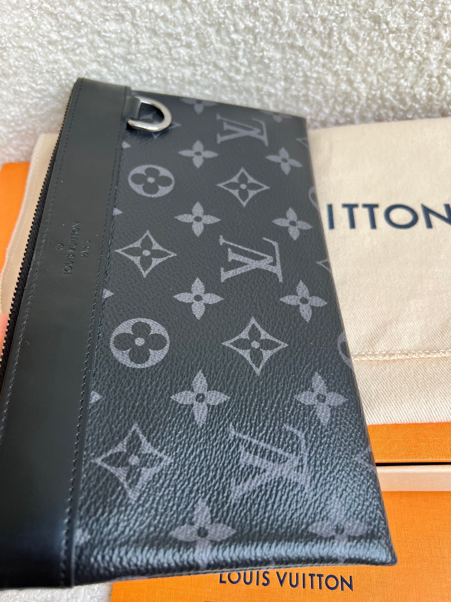 Louis Vuitton Pouch Discovery Pouch PM Monogram Eclipse (RRP £550)