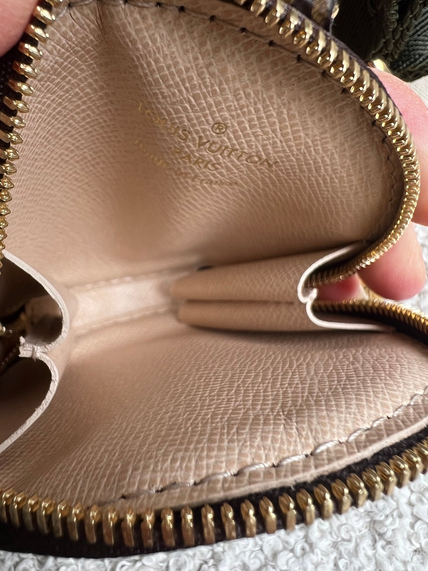 Louis Vuitton Multi Pochette Accessoires Khaki (RRP £2030)