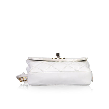 Chanel Luxury Quilted Gold Handbag Quilted