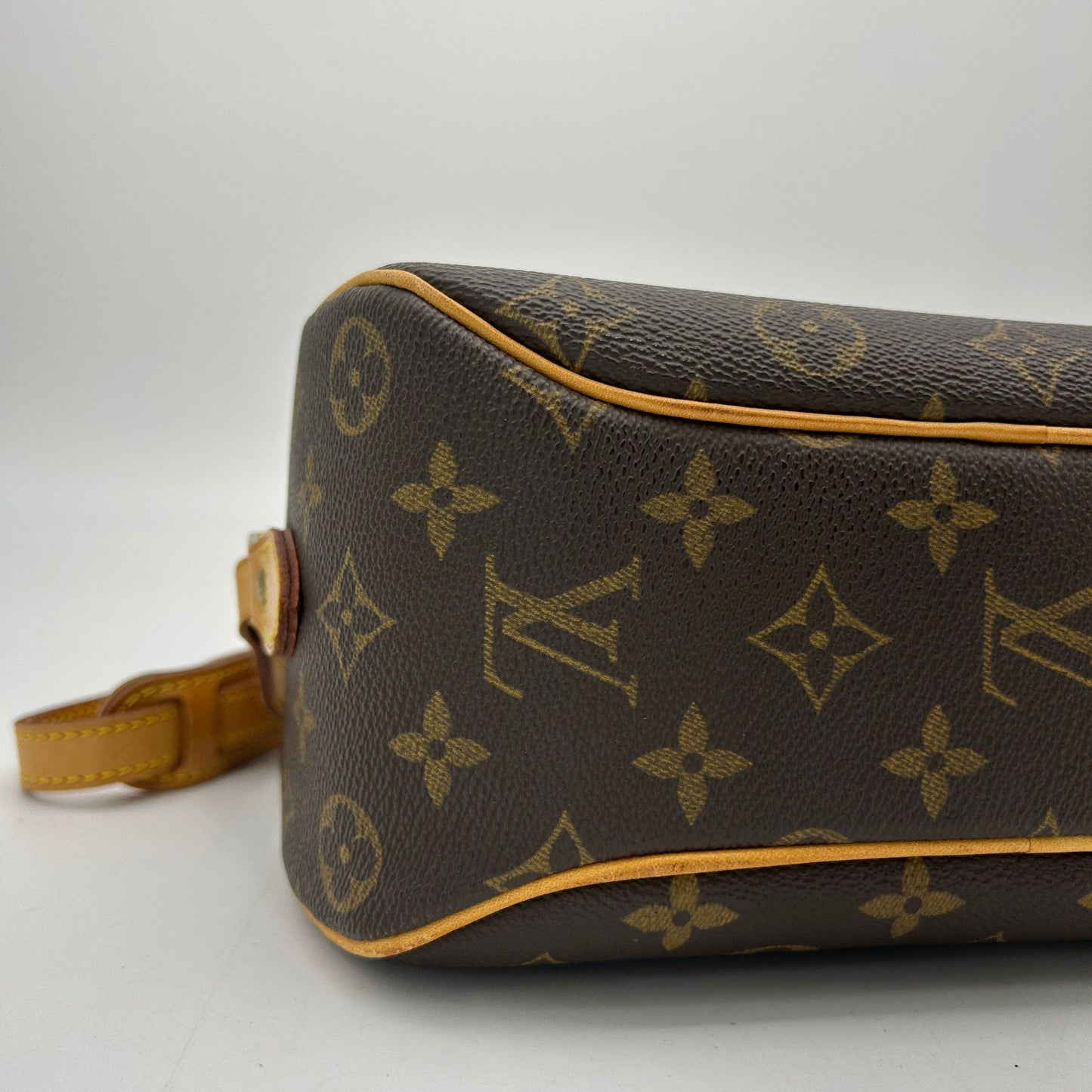 LOUIS VUITTON 2003 Blois Crossbody Bag 2101218429299
