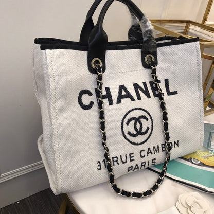 Chanel Luxury Handbag Style 551