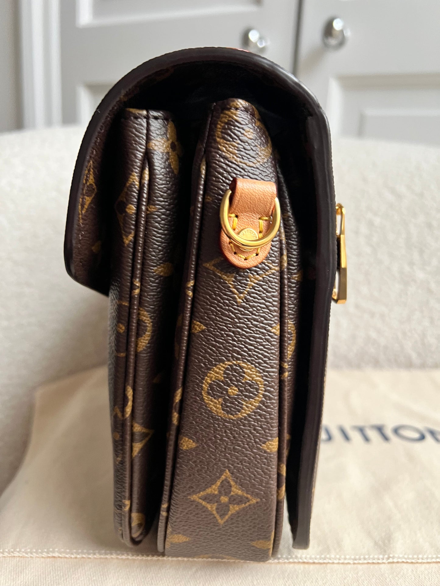 Louis Vuitton Pochette Metis Monogram (RRP £2,020)