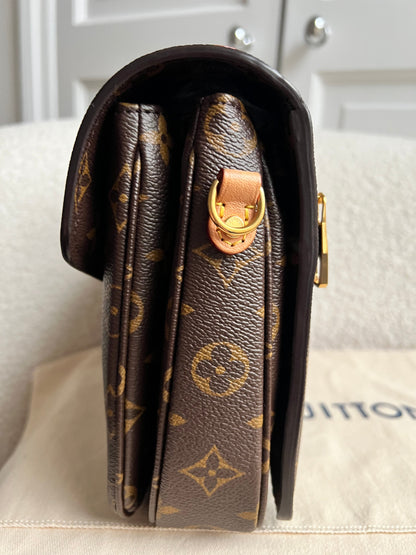 Louis Vuitton Pochette Metis Monogram (RRP £2,020)