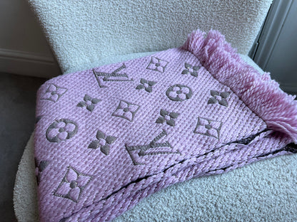 Louis Vuitton Logomania Scarf in Pink