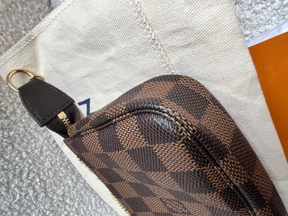 Louis Vuitton Damier Ebene Mini Pochette Accessoires (RRP £550)