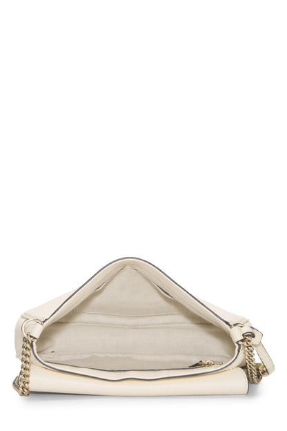Gucci,  White Grained Leather Soho Chain Flap Crossbody, White