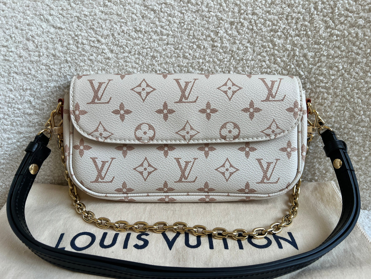 Louis Vuitton Ivy Wallet on Chain Bag Bicolour Monogram Dune Canvas (RRP £1400)