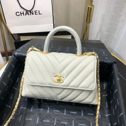 Chanel Luxury Handbag Style 530
