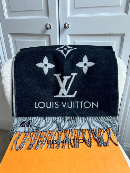 Louis Vuitton Rekyjavik Scarf Black and Grey (RRP £740)
