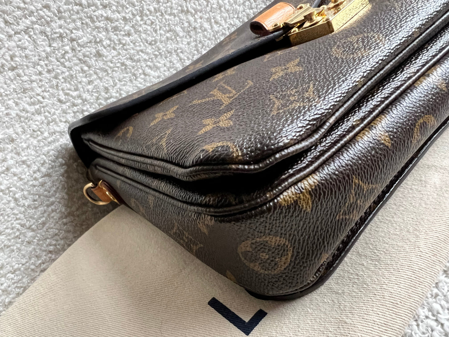 Louis Vuitton Pochette Metis Monogram (RRP £2,020)