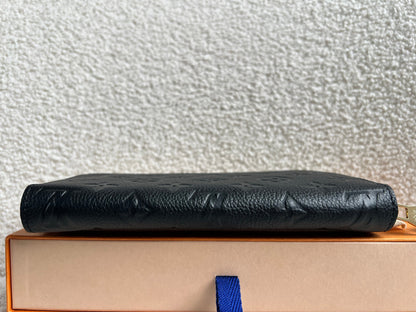 Louis Vuitton Zippy Wallet in Black Empreinte (RRP £790)