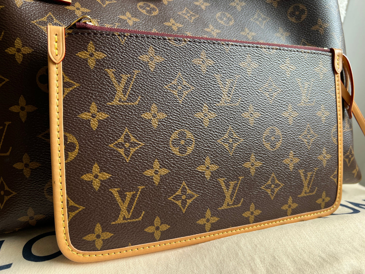 Louis Vuitton Carryall MM Monogram Canvas (RRP £2370)