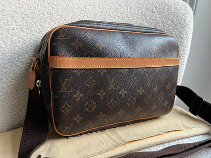 Lous Vuitton Reporter Monogram