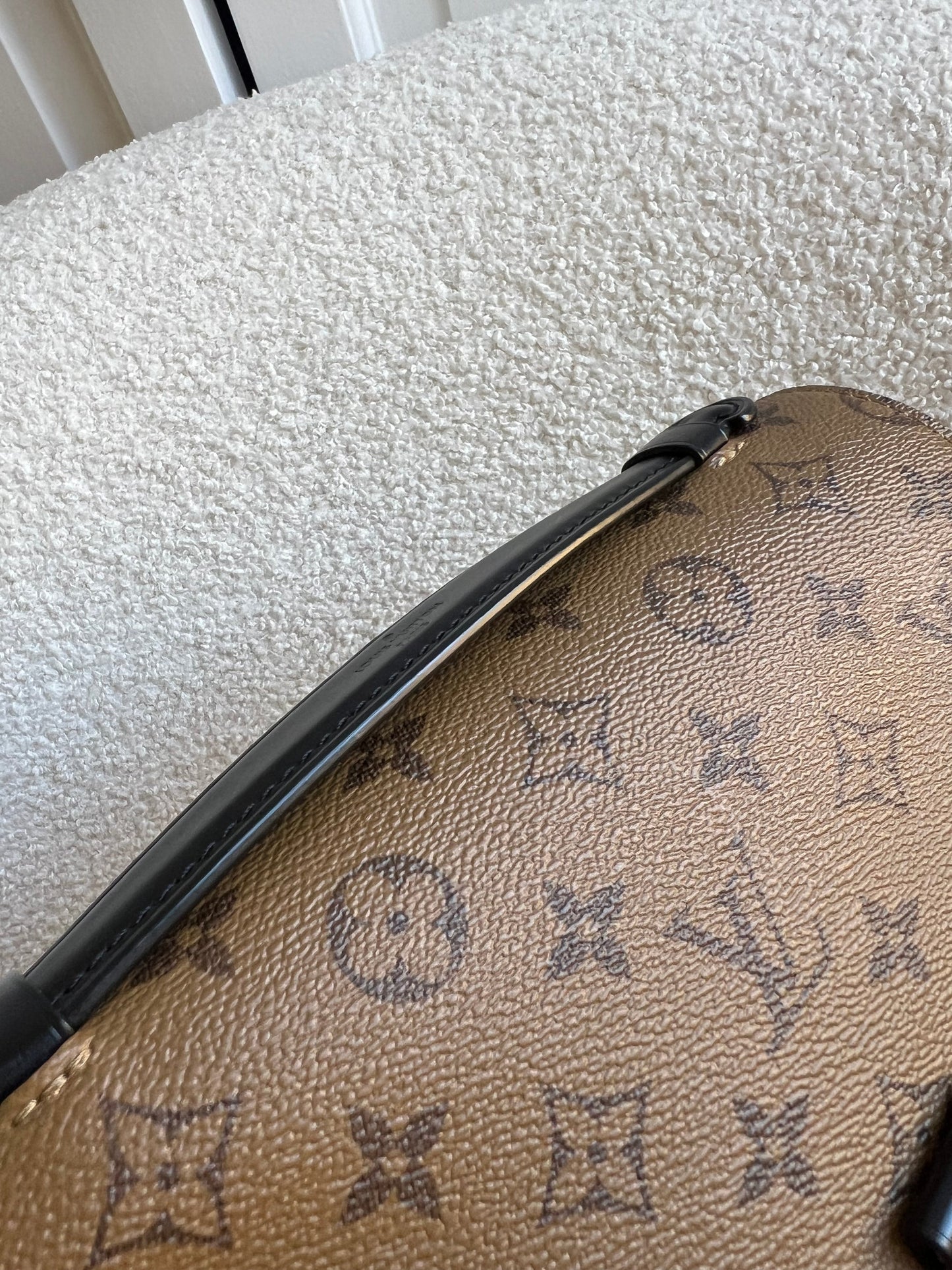 Louis Vuitton Pochette Metis Reverse Monogram (RRP £2,060)