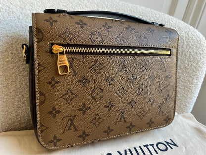 Louis Vuitton Pochette Metis Reverse Monogram (RRP £2,060)