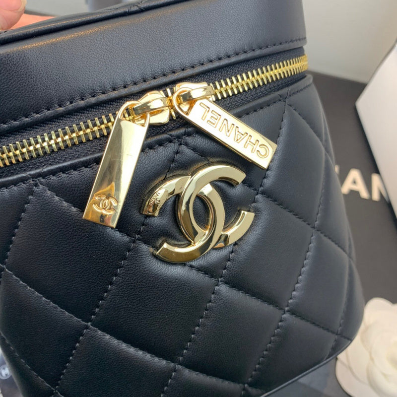 Chanel Luxury Handbag Style 492