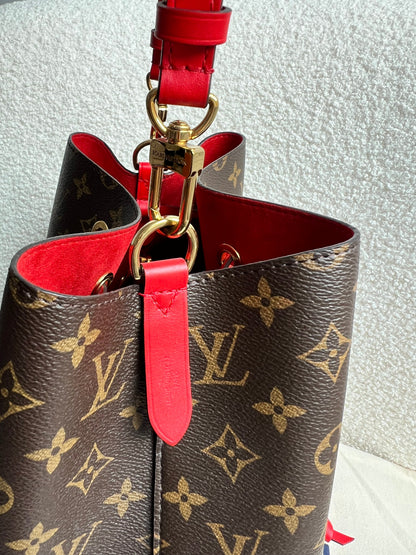 Louis Vuitton Neo Noe Monogram Coquelicot (RRP £1,790)