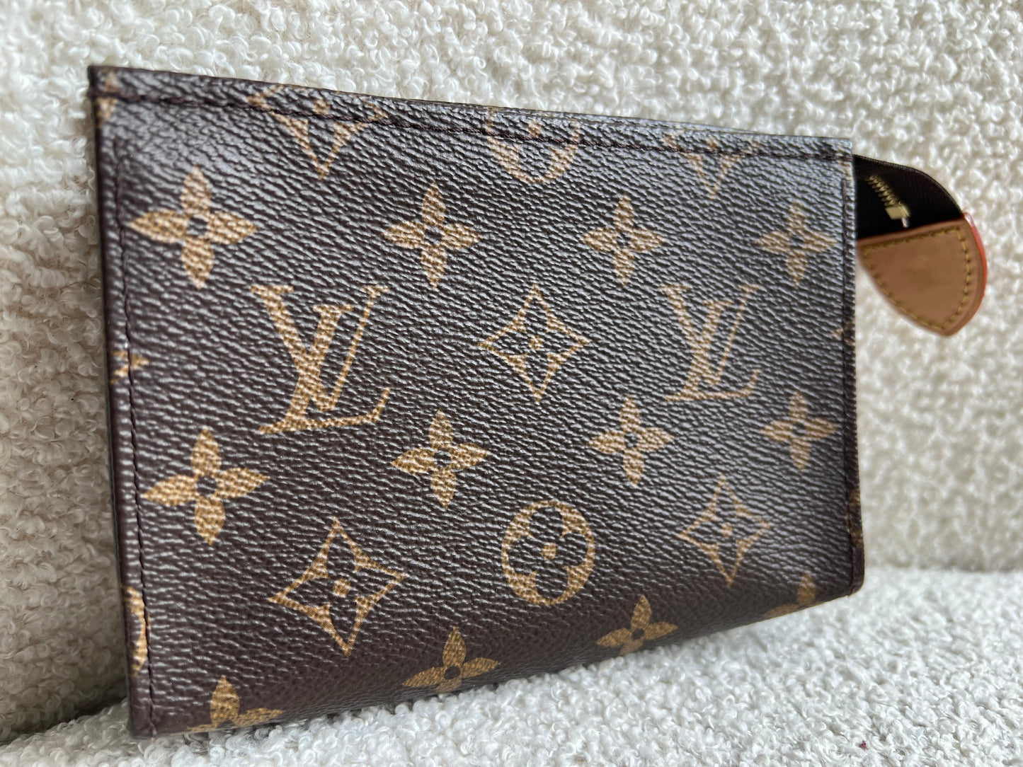 Louis Vuitton Toiletry Pouch 15 Monogram