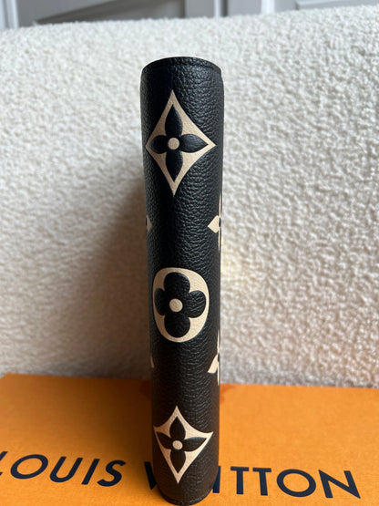 Louis Vuitton Notebook Cover Paul MM in Bicolour Giant Monogram