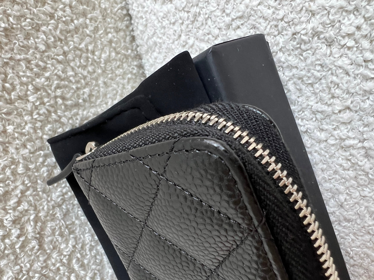 Chanel Black Quilted Caviar Zip Round Purse with Silver Hardware (RRP £550)