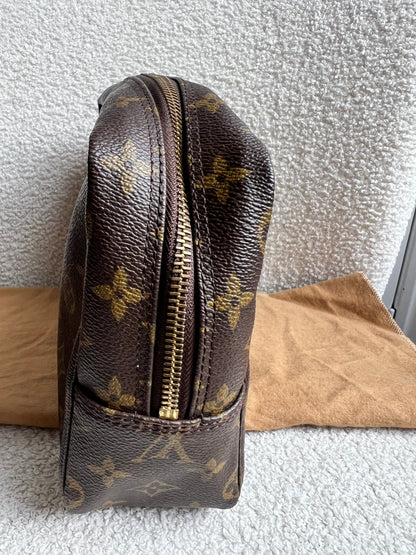 Louis Vuitton Monogram Trousse Toiletry Pouch