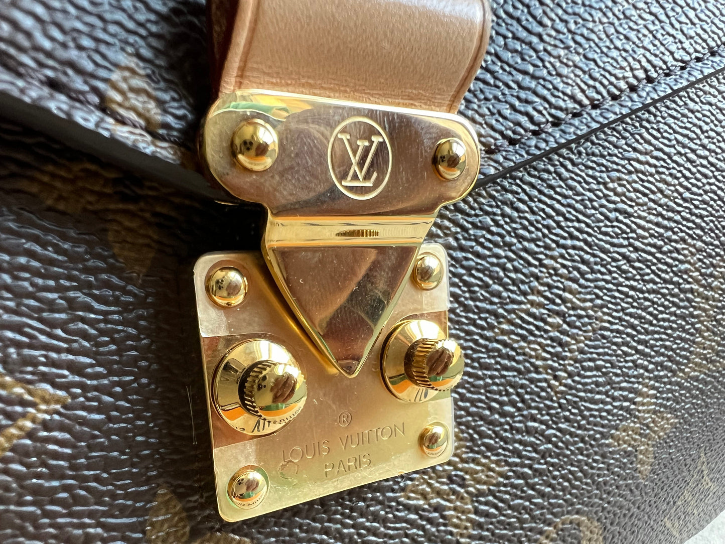 Louis Vuitton Pochette Metis Monogram (RRP £2,060)