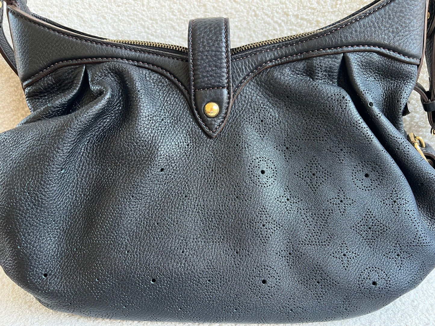 Louis Vuitton Black Monogram Mahina Leather Shoulder Bag