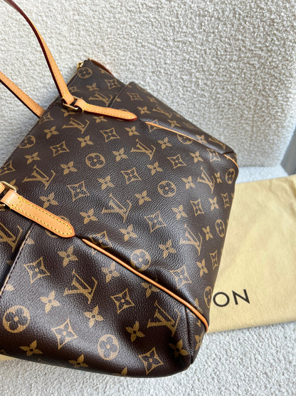Louis Vuitton Totally PM Monogram