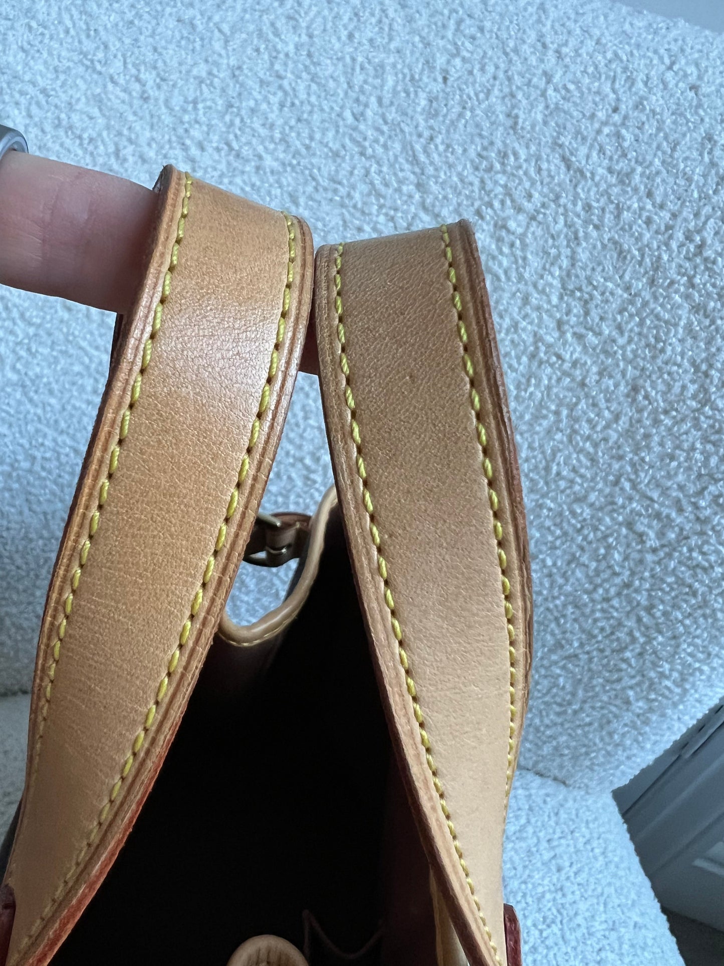Louis Vuitton Batignolles in Monogram Canvas