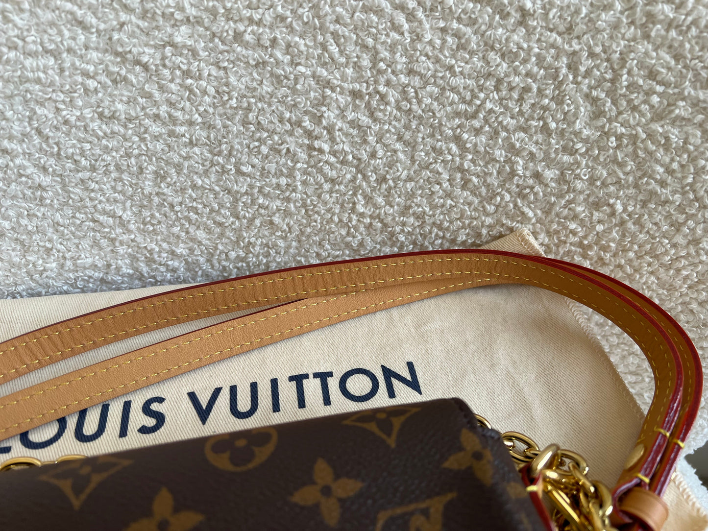 Louis Vuitton Ivy Wallet on Chain Bag Monogram Canvas (RRP £1,370)