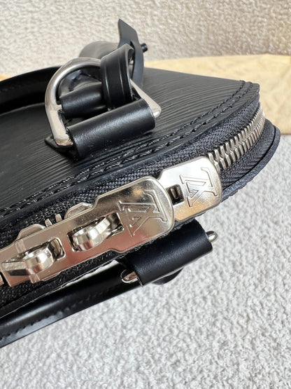 Louis Vuitton Alma BB Black Epi (RRP £1540)