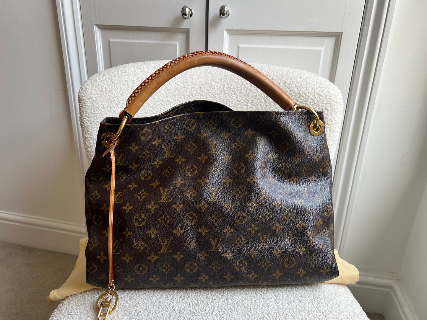 Louis Vuitton Artsy MM Monogram (RRP £1,940)