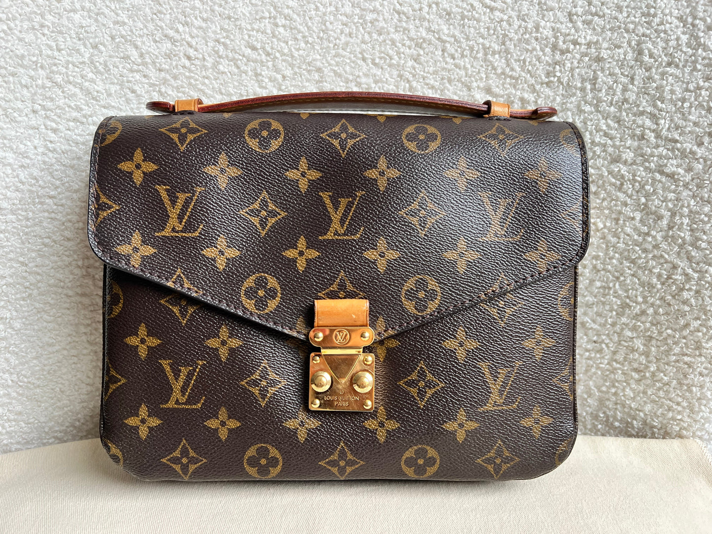 Louis Vuitton Pochette Metis Monogram (RRP £2,020)