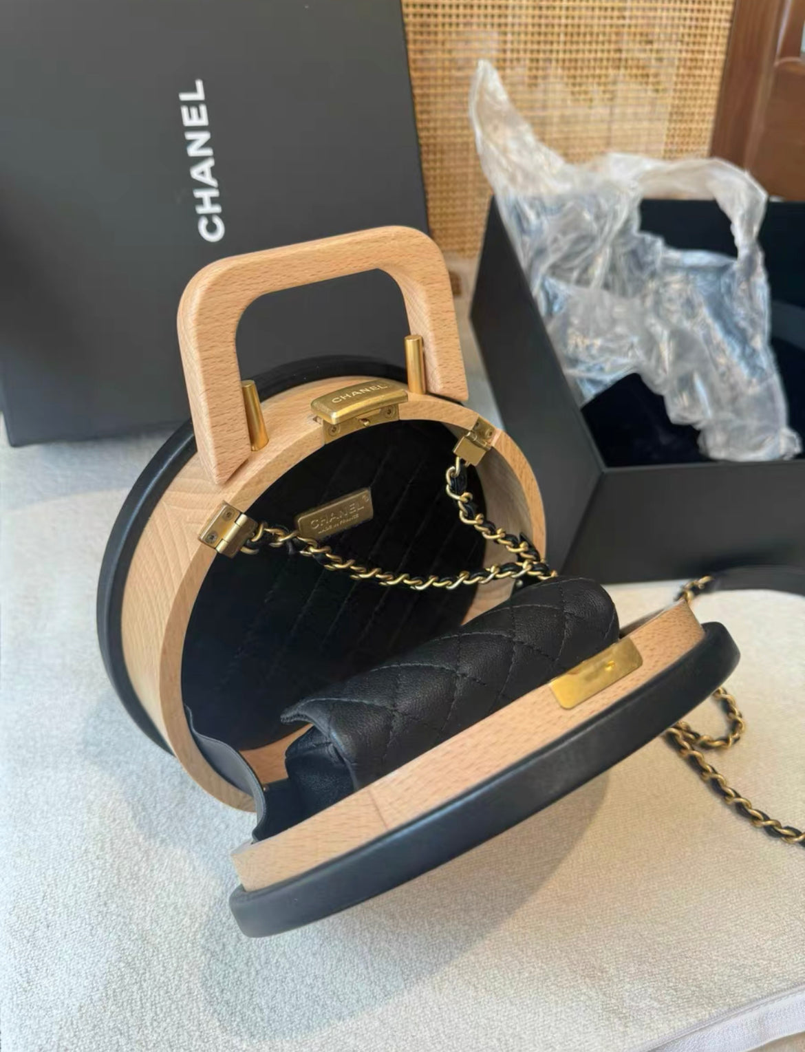 Chanel Round Cc Vanity Case Beechwood And Black Lambskin Gold Hardware