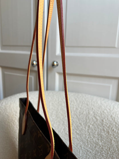 Louis Vuitton Carry It Tote