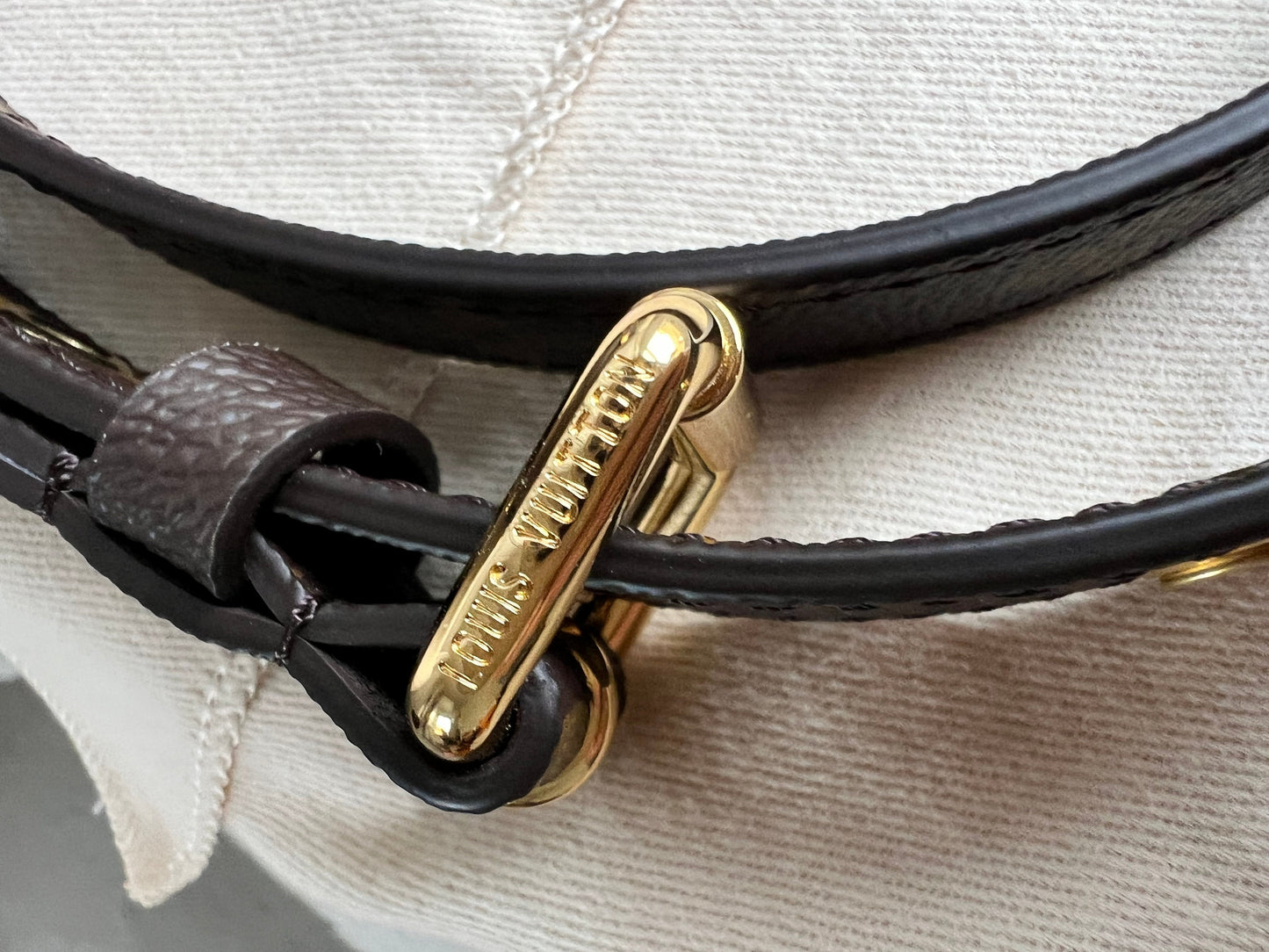 Louis Vuitton Pochette Metis Monogram (RRP £2,020)