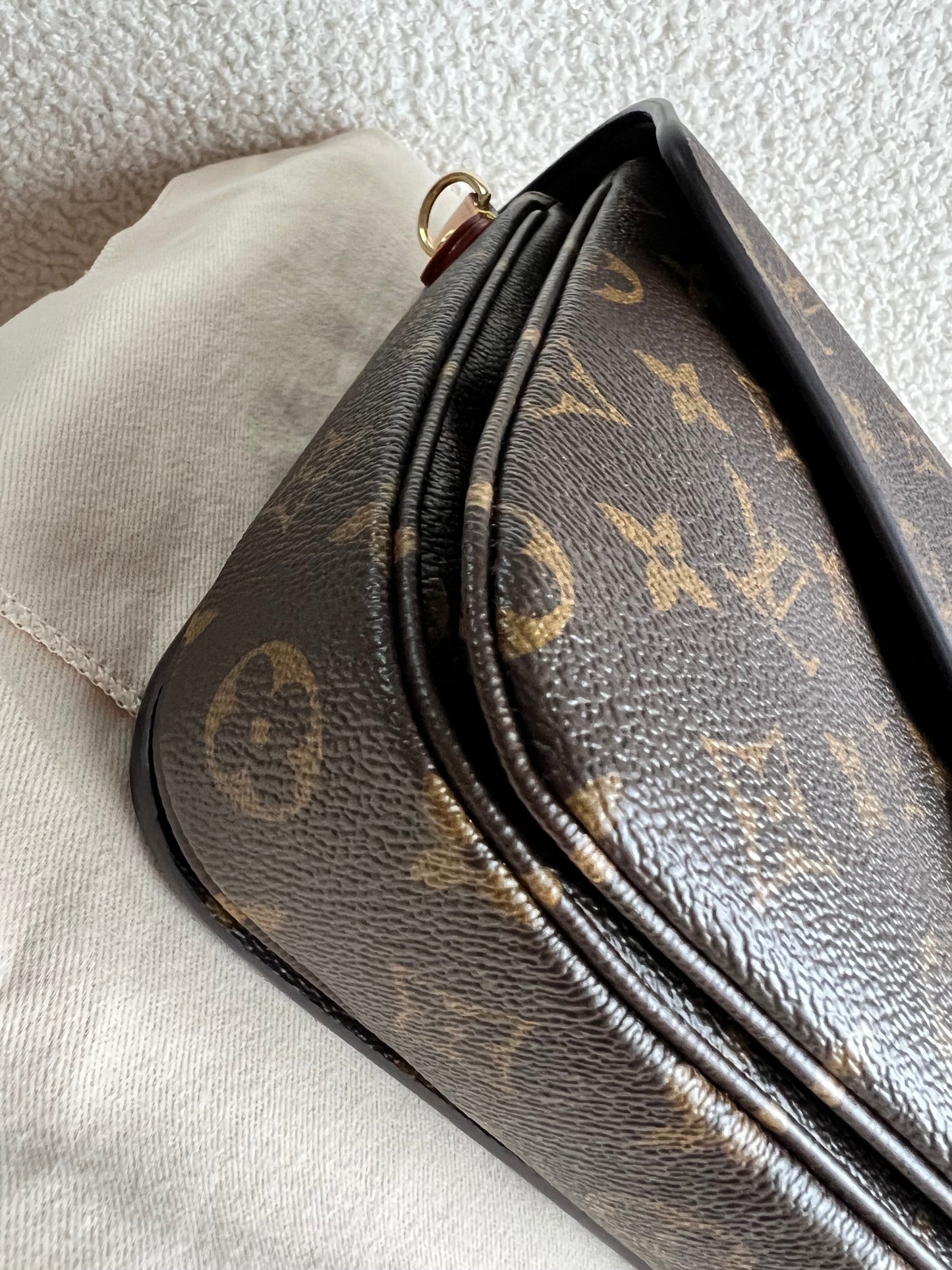 Louis Vuitton Pochette Metis Monogram (RRP £2,020)