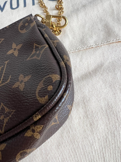 Louis Vuitton Multi Pochette Accessoires Rose Chiaro (RRP £2030)