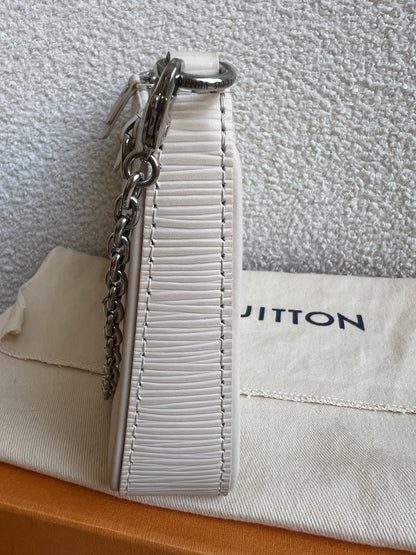Louis Vuitton Easy Pouch Creme Epi (RRP £1320)
