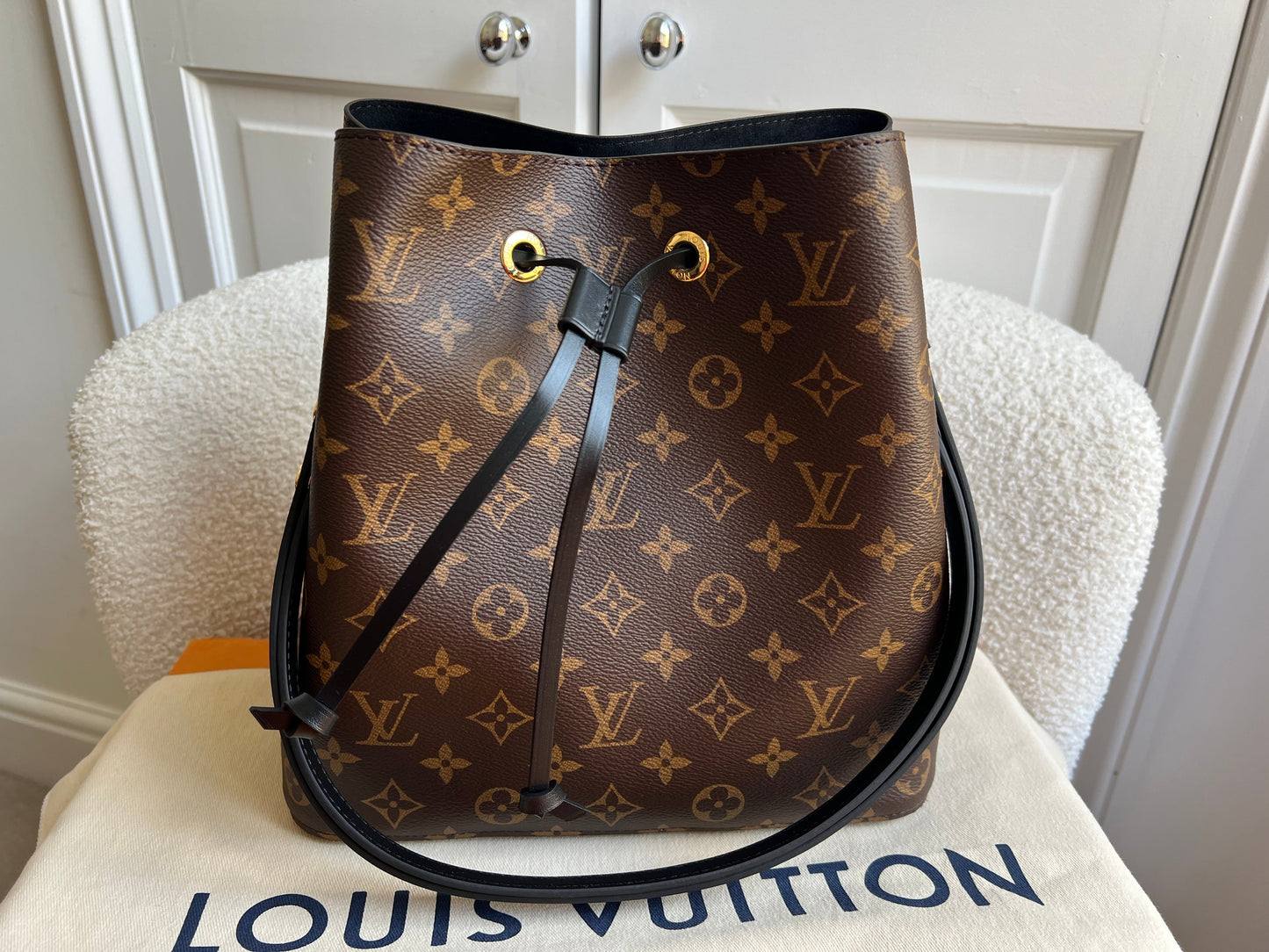 Louis Vuitton Neo Noe Monogram and Black (RRP £1,830)