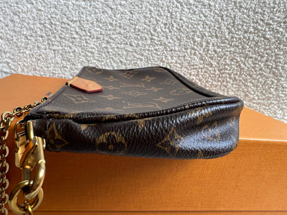 Louis Vuitton Multi Pochette Accessoires Khaki (RRP £2070)