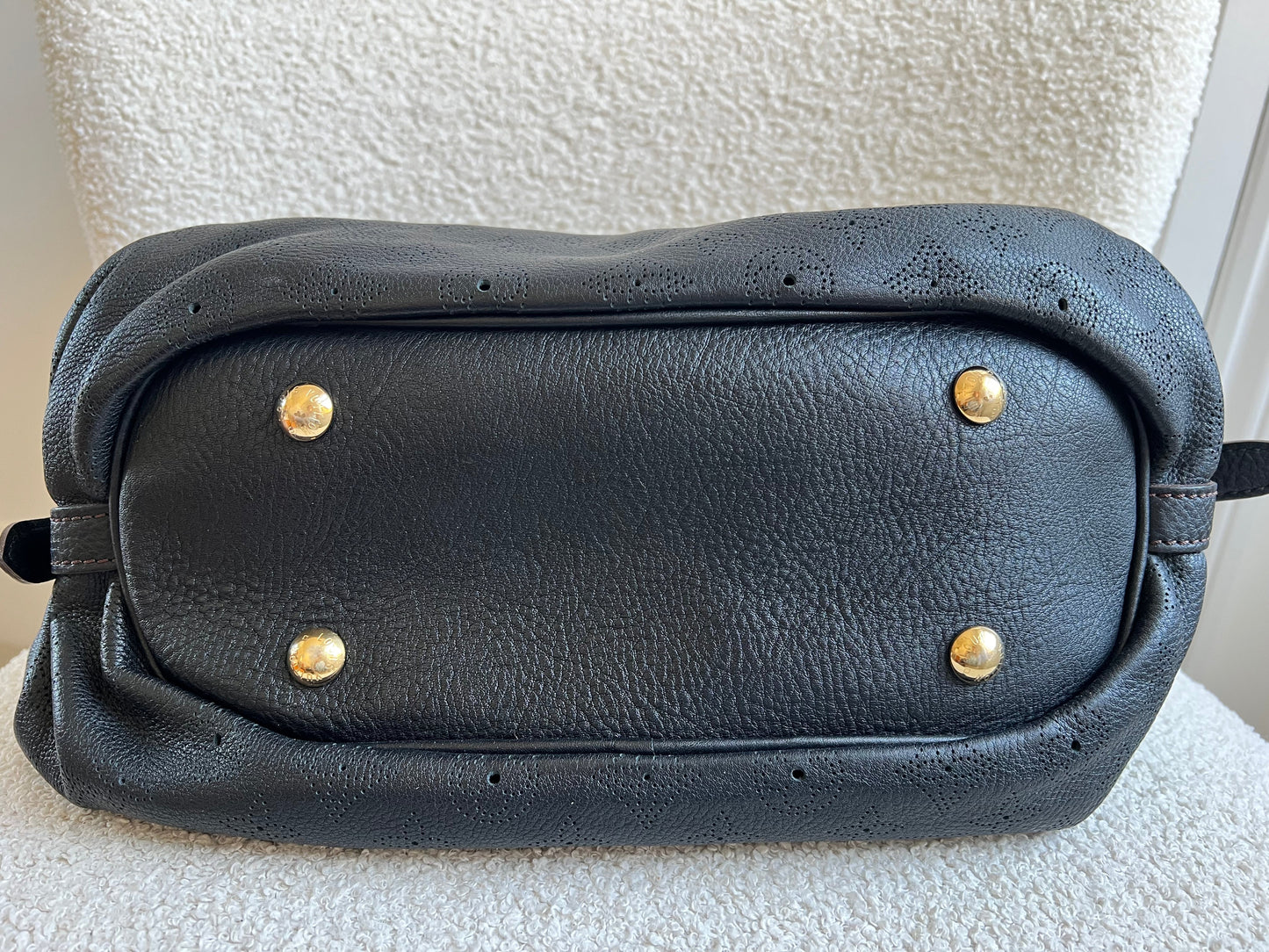 Louis Vuitton Black Monogram Mahina Leather Shoulder Bag