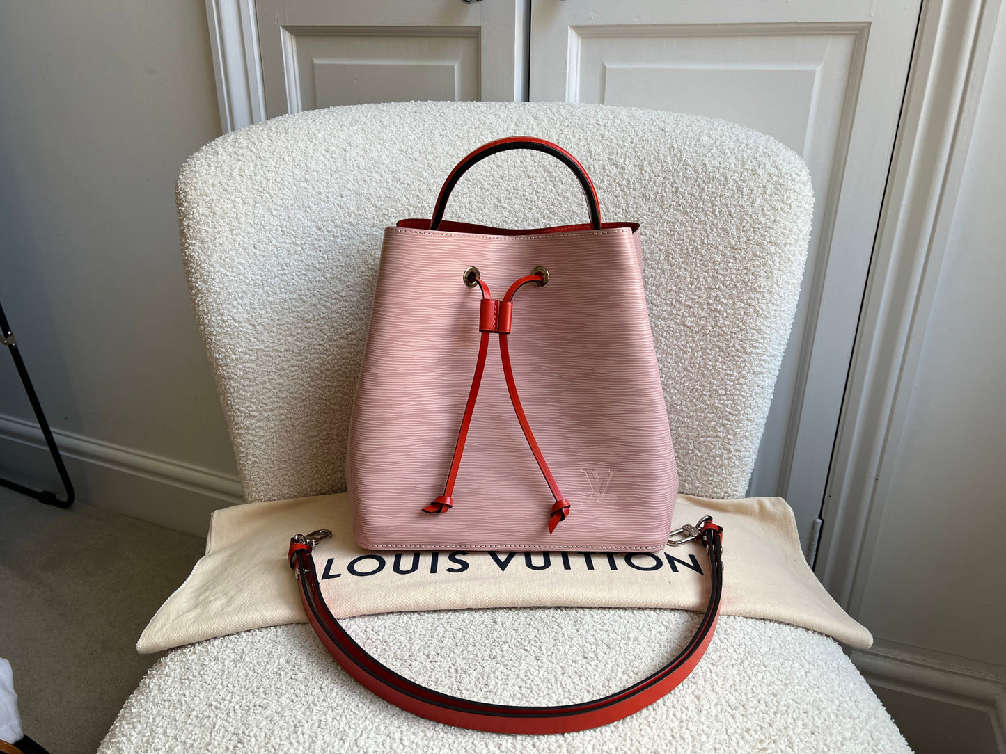 Louis Vuitton Neo Noe Bucket Bag Rose Ballerine (RRP £1,890)
