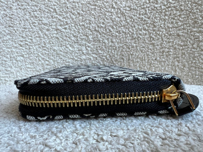 Louis Vuitton Zippy Wallet in Monogram Jacquard