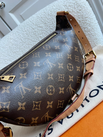 Louis Vuitton Bumbag in Monogram Canvas