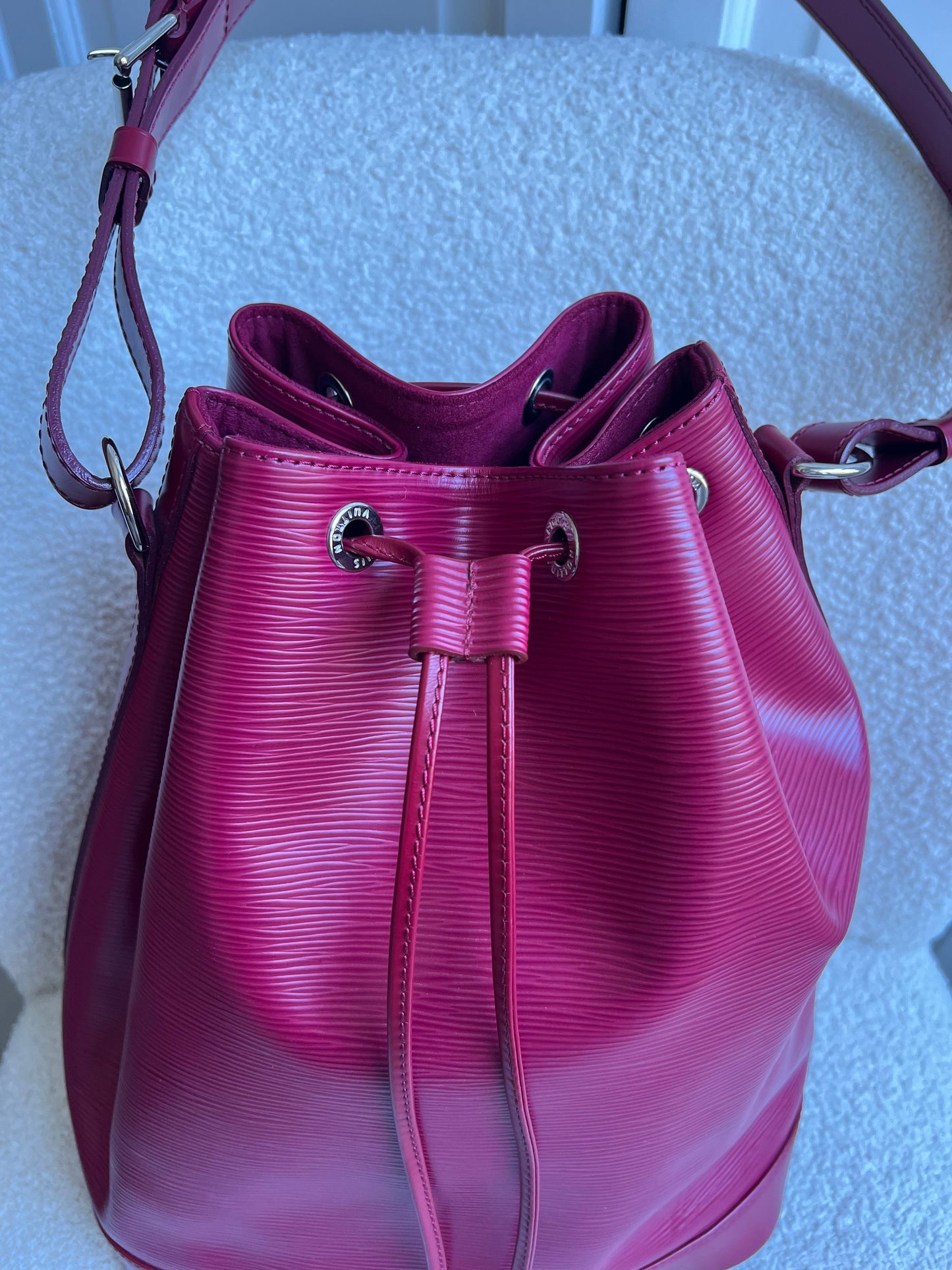 Louis Vuitton Fuchsia Epi Noe GM Bucket Bag