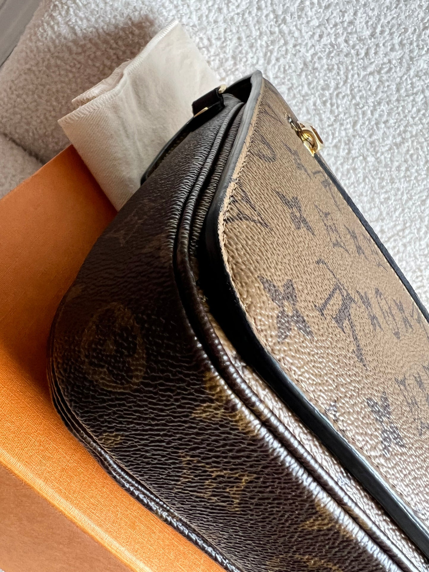 Louis Vuitton Pochette Metis Reverse Monogram (RRP £2,020)