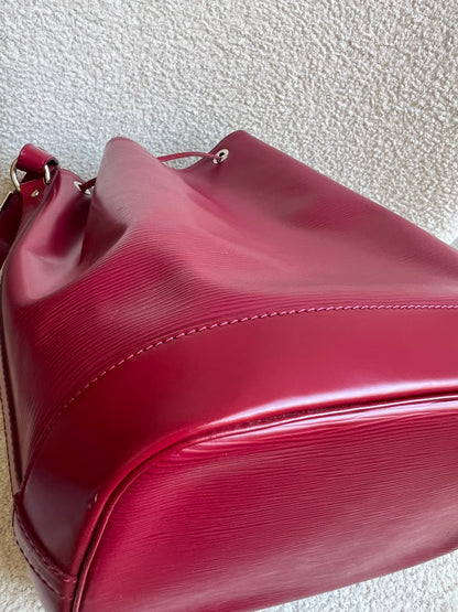 Louis Vuitton Fuchsia Epi Noe GM Bucket Bag