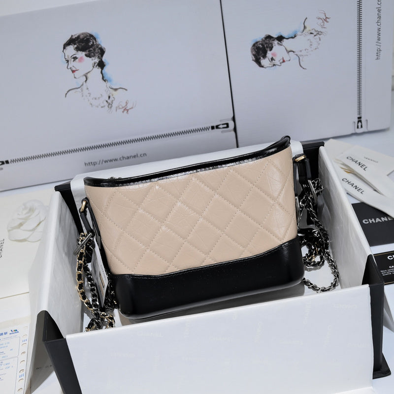 Chanel Luxury Handbag Style 468