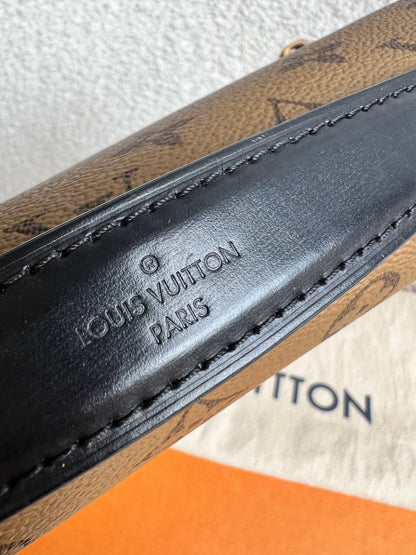 Louis Vuitton Pochette Metis Reverse Monogram (RRP £2,020)